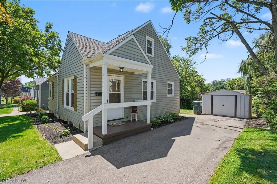 2554 23rd Street, Cuyahoga Falls, OH 44223 - #3