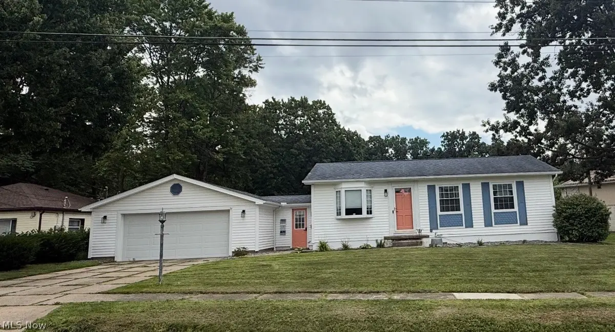 706 Shannon Avenue, Cuyahoga Falls, OH 44221 - #1