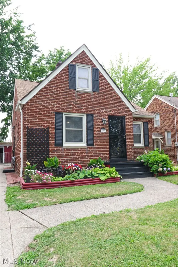 4509 Biddulph Avenue, Cleveland, OH 44144 - #2
