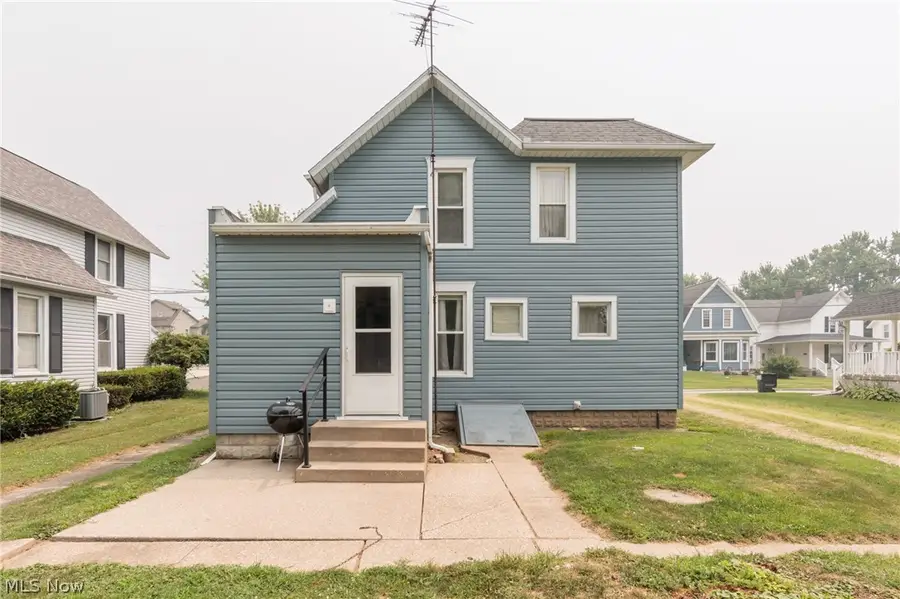 118 Hickory Street, Bellevue, OH 44811 - #2