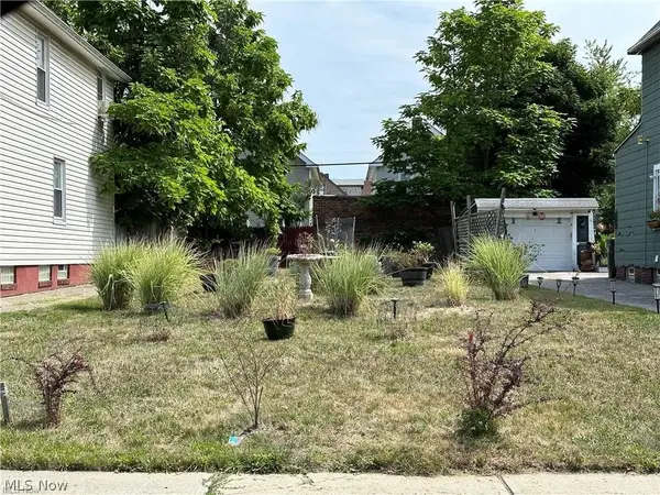 963 Evangeline Road, Cleveland, OH 44110