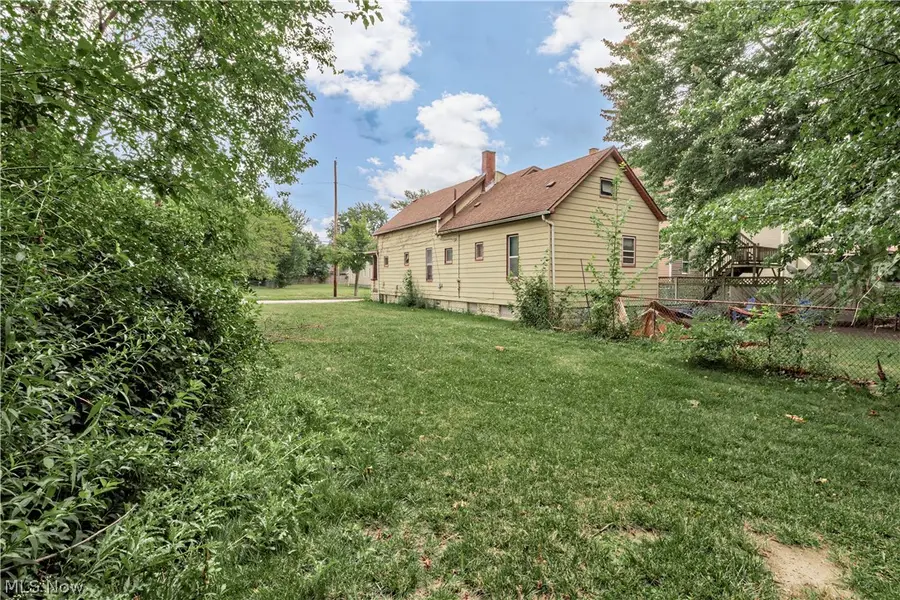 3692 E 59th Street, Cleveland, OH 44105 - #3
