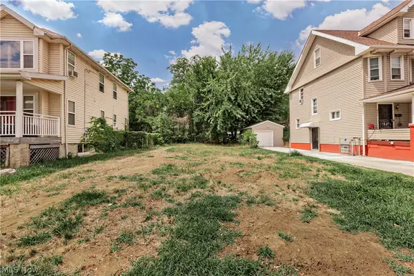 548 E 118th Street, Cleveland, OH 44108