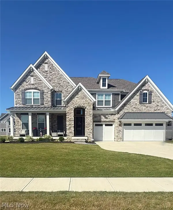 32634 Royal Troon Drive, Avon Lake, OH 44012