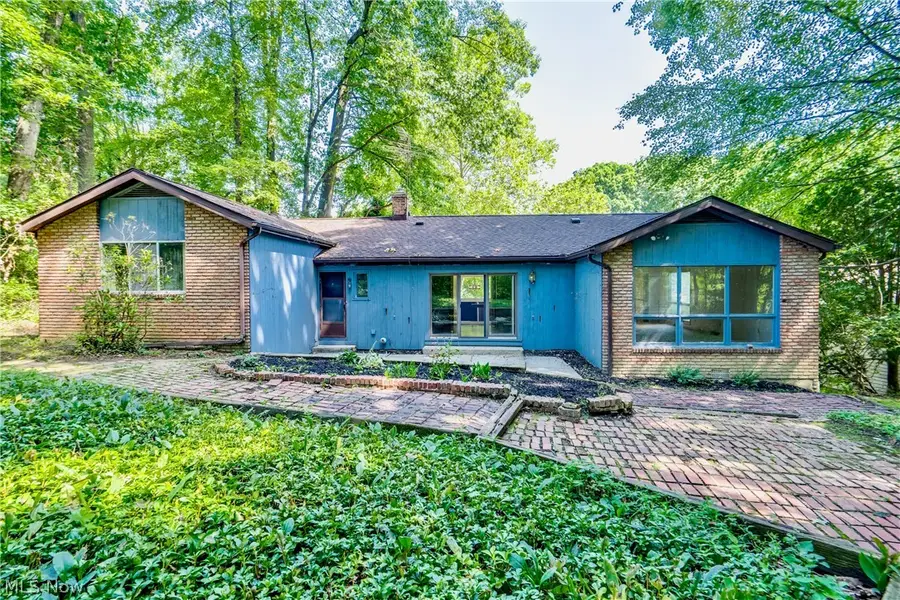 1512 Tiffany Circle, Akron, OH 44313 - #3