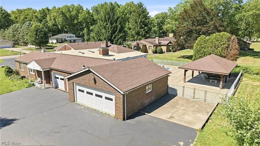 7073 Stewart Sharon Road, Hubbard, OH 44425 - #3