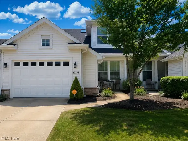33253 Fairport Drive, Avon Lake, OH 44012