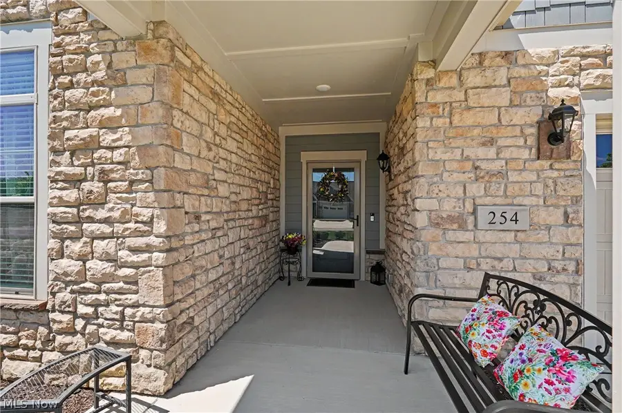 254 Elm Lane, Fairlawn, OH 44333 - #2