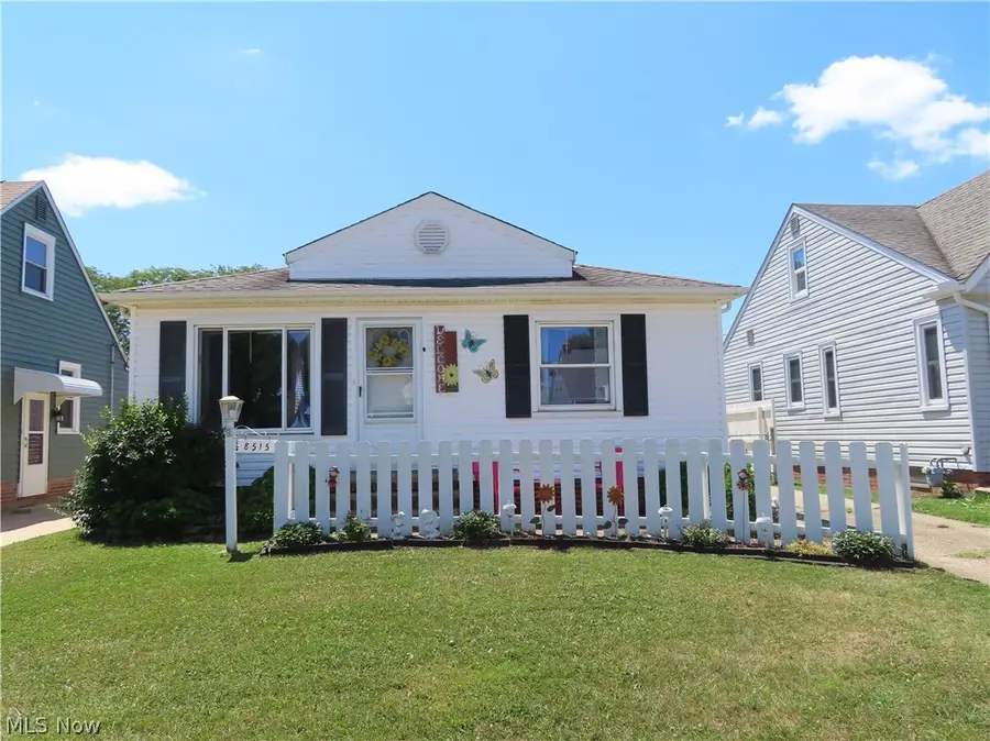 8515 Renwood Drive, Parma, OH 44129 - #3