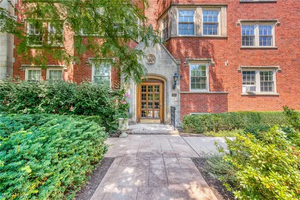 13605 Shaker Boulevard #2B, Cleveland, OH 44120