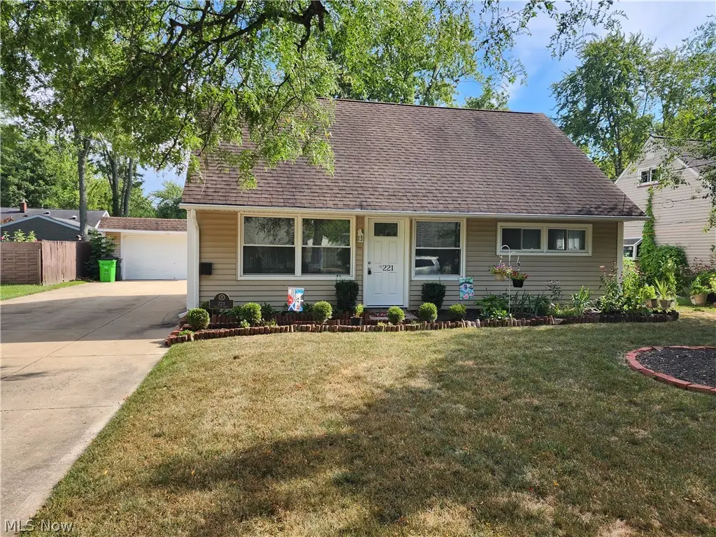221 Wallace Drive, Berea, OH 44017 - #1