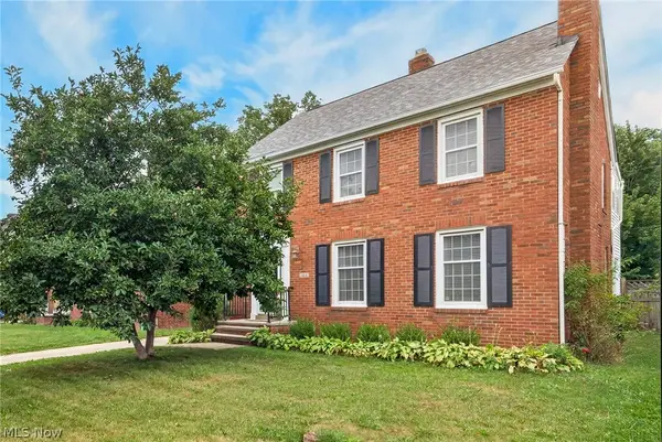 1515 Bunts Road, Lakewood, OH 44107