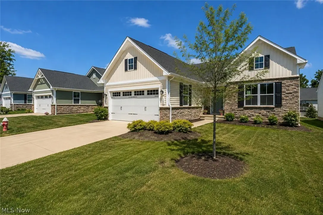 129 Eagle Circle, Amherst, OH 44001 - #1
