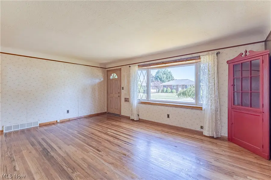 10985 Kader Drive, Parma, OH 44130 - #3