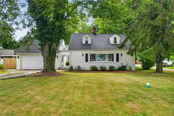 16 E Shore Boulevard, Eastlake, OH 44095