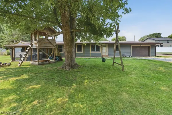 549 Mohican Ne Street, Brewster, OH 44613