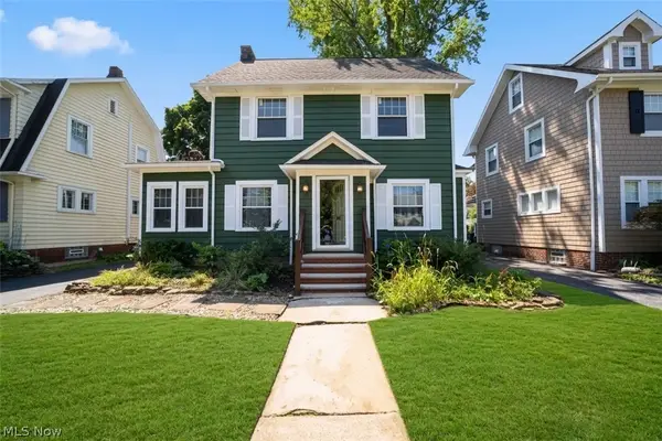 3000 Yorkshire Road, Cleveland Heights, OH 44118