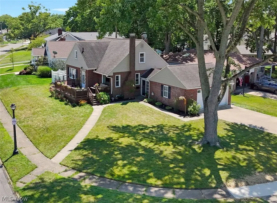 2218 20th Street, Cuyahoga Falls, OH 44223 - #3
