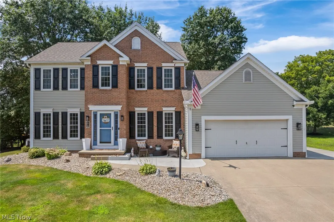1718 Cornerstone Sw Street, Hartville, OH 44632 - #1