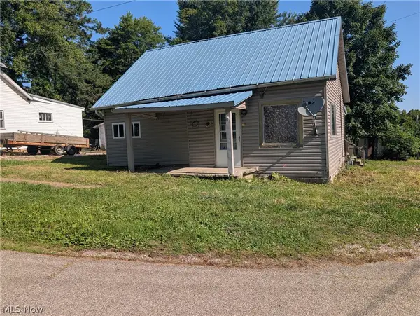 10114 Chestnut Se Street, Corning, OH 43730