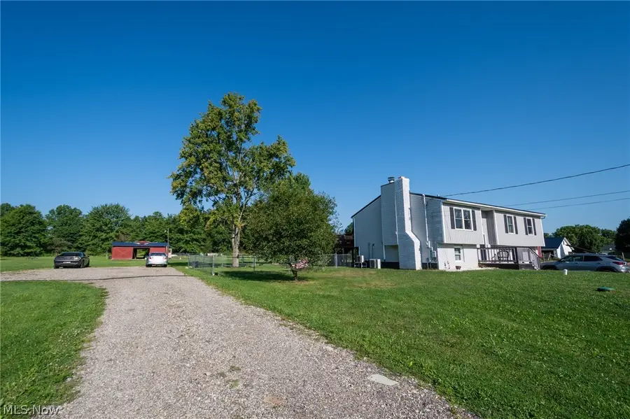 6175 Thompson Clark Road, Bristolville, OH 44402 - #2