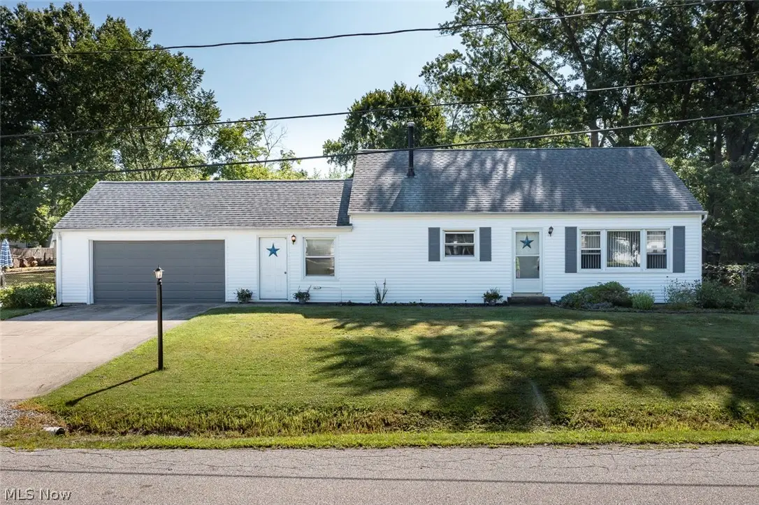 10191 Dupont Drive, Columbia Station, OH 44028 - #1