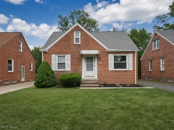 1551 Winchester Road, Lyndhurst, OH 44124