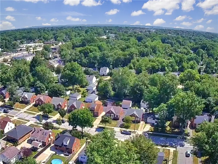 1551 Winchester Road, Lyndhurst, OH 44124 - #2
