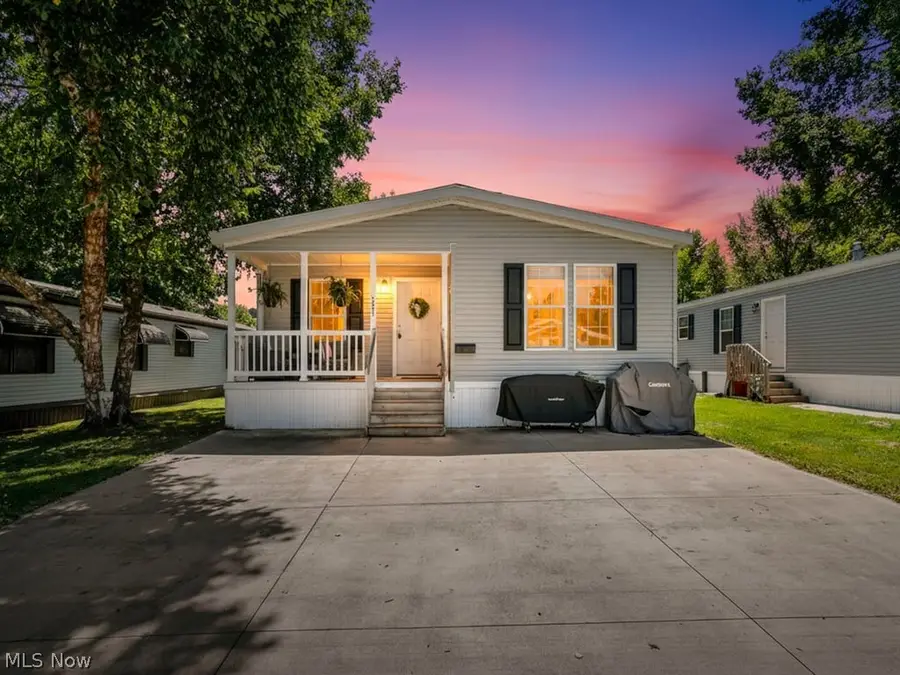 381 Westwoods, Amherst, OH 44001 - #2