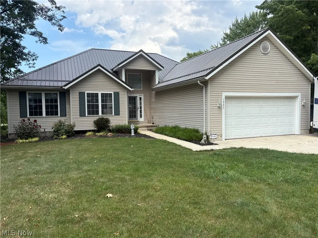 1557 Lake Crest Drive, Roaming Shores, OH 44084 - #1