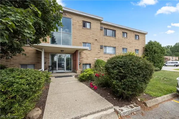 5200 Royalton Road #D12, North Royalton, OH 44133