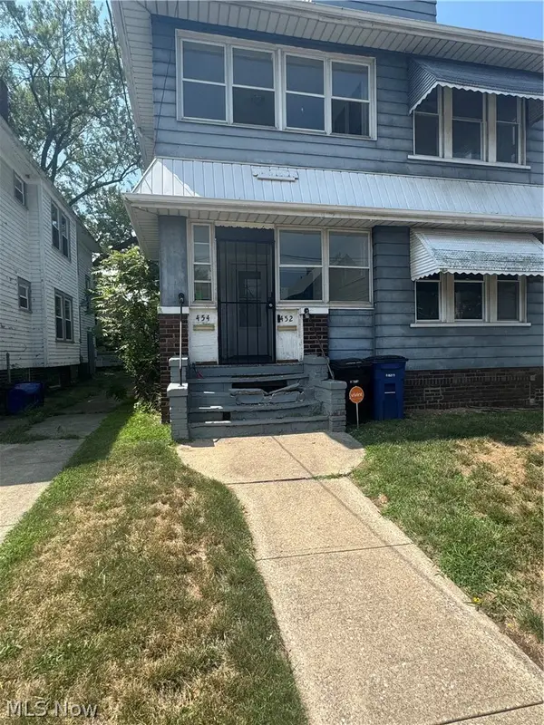 452 -454 E 149th Street, Cleveland, OH 44110