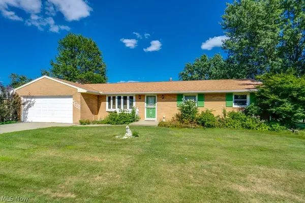 5622 Brentwood Nw Avenue, North Canton, OH 44720