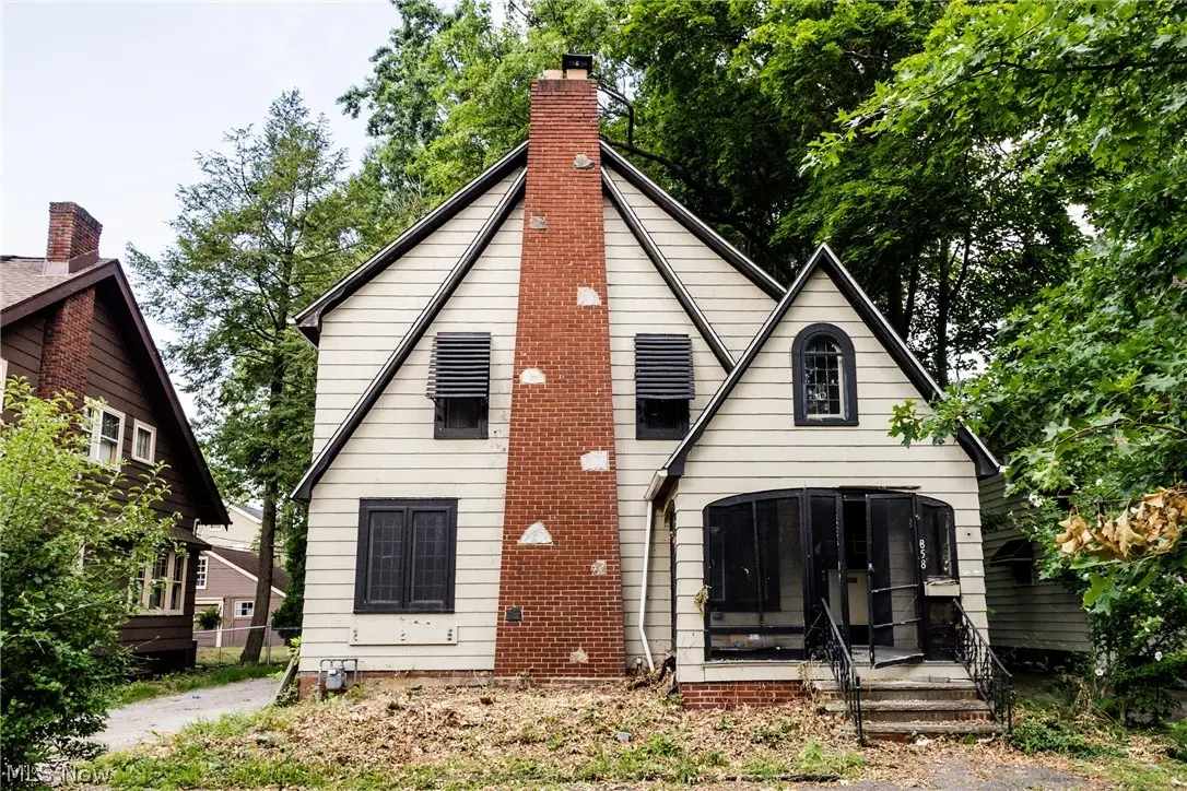858 Roanoke Road, Cleveland Heights, OH 44121 - #1