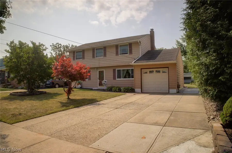 14065 Heatherwood Drive, Brook Park, OH 44142 - #2