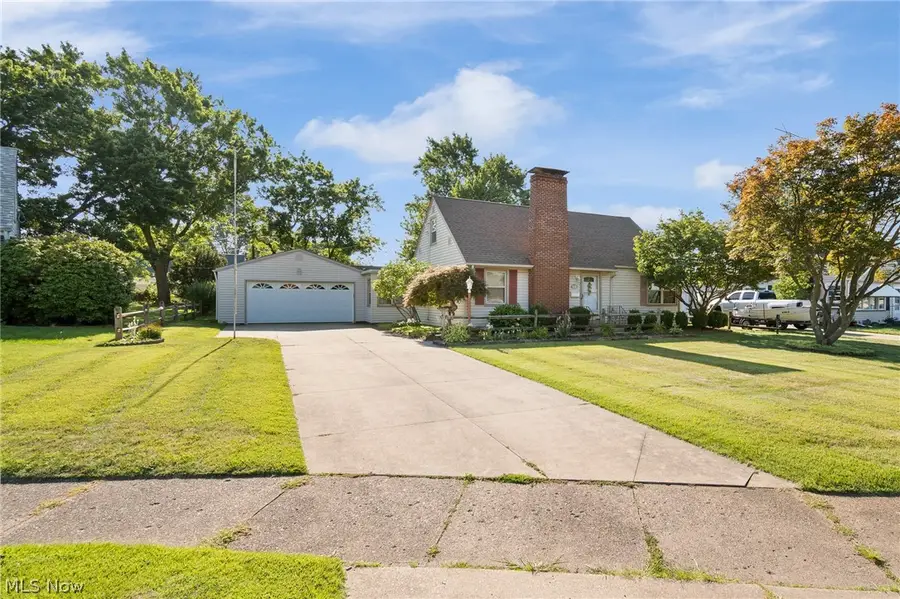 154 Hilltop Nw Drive, Canton, OH 44708 - #2