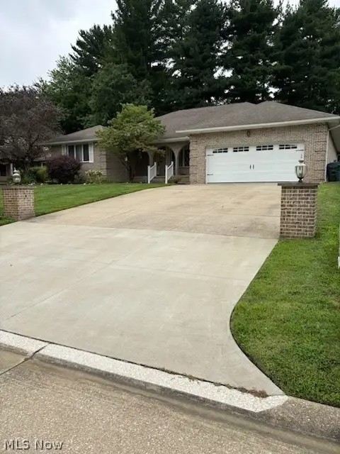 3986 April Drive, Uniontown, OH 44685 - #3