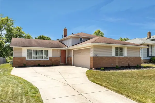 2211 Camelot Drive, Parma, OH 44134