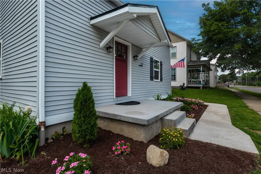 223 High Se Street, Canal Fulton, OH 44614 - #2