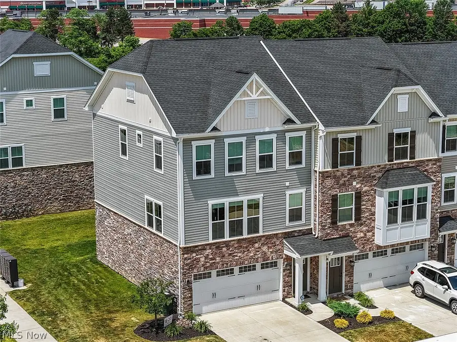 3419 Links Drive, Fairlawn, OH 44333 - #2