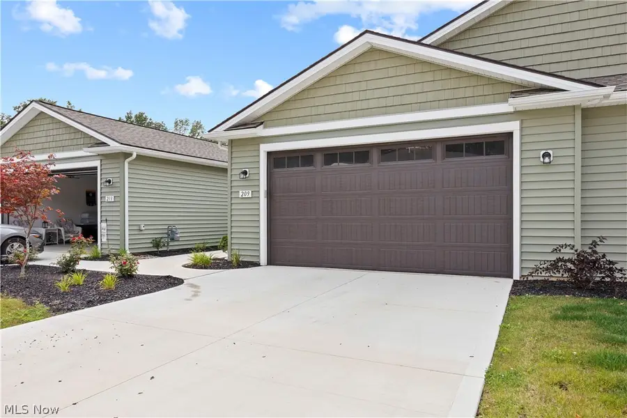209 Alexander Drive, Elyria, OH 44035 - #2