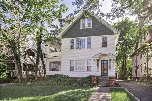 2121 Coventry Road, Cleveland Heights, OH 44118