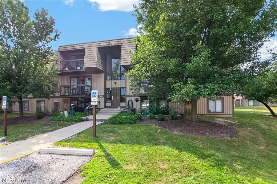 9610 Cove Drive #B23, North Royalton, OH 44133 - #3