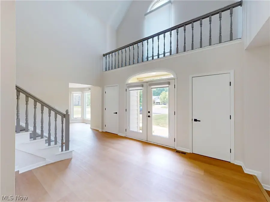 5650 Ashley Circle, Highland Heights, OH 44143 - #3