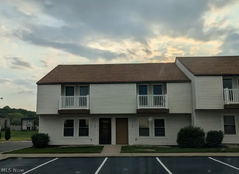 1563 Whitehall Boulevard, Kent, OH 44240 - #1