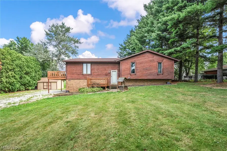 7601 Brookview Street, Louisville, OH 44641 - #2