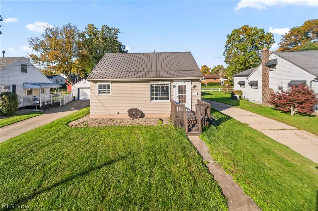 1427 E Broad, Louisville, OH 44641 - #1