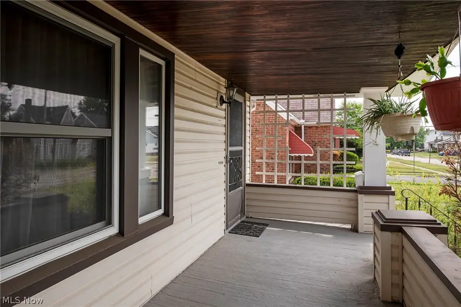 9817 Robinson Avenue, Garfield Heights, OH 44125 - #3