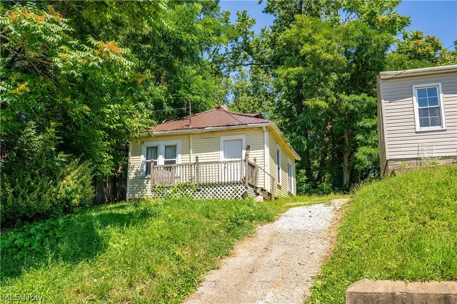 155 Fernwood Avenue, Barberton, OH 44203 - #2