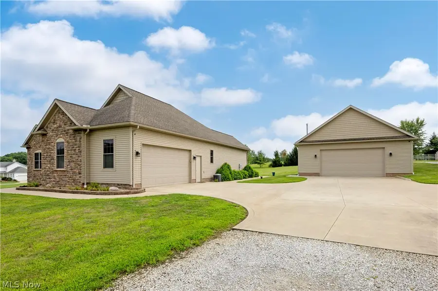 212 Cardington Lane, Burbank, OH 44214 - #2